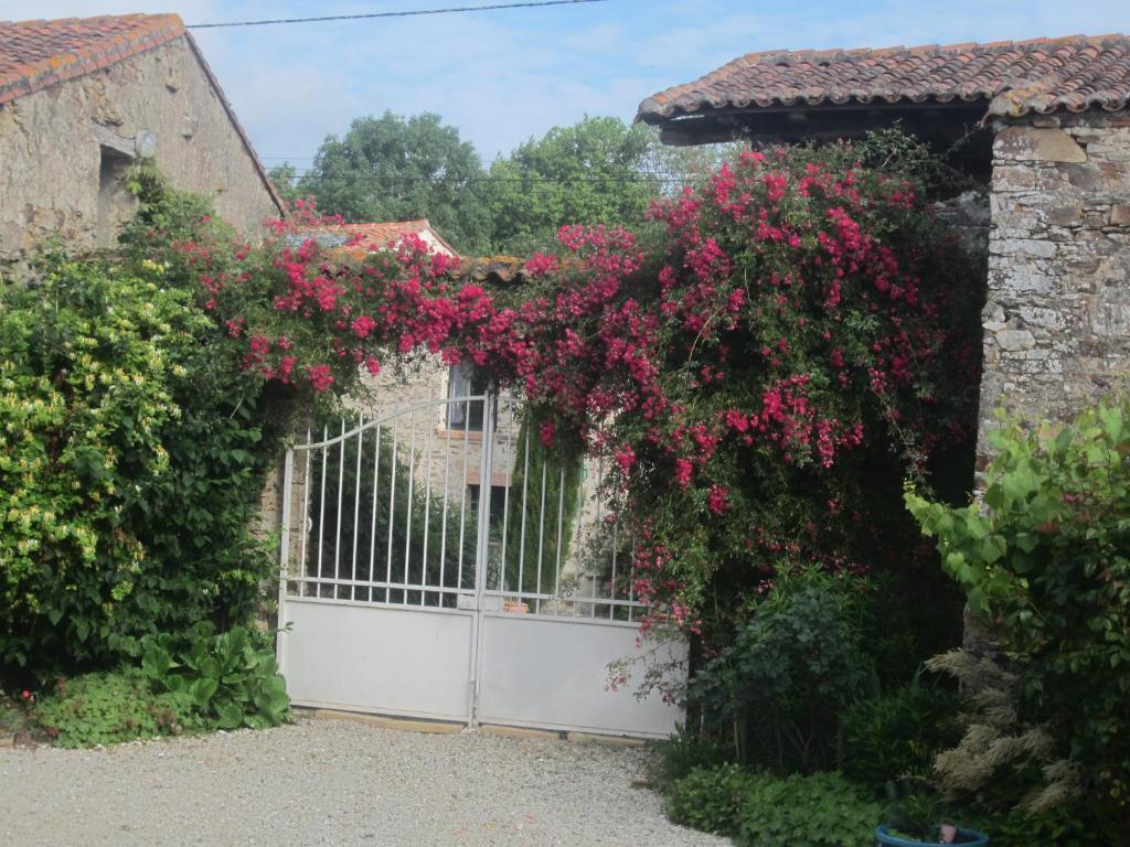 Relais De La Riniere Bed and Breakfast Le Landreau Exterior foto
